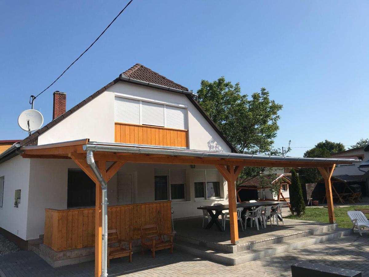 Nice Big House 발라톤페니베스 외부 사진